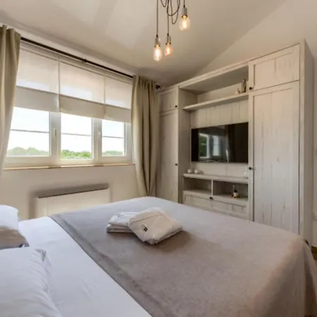 Rustic Perosa With Heated Pool * Zaton (Zadar)