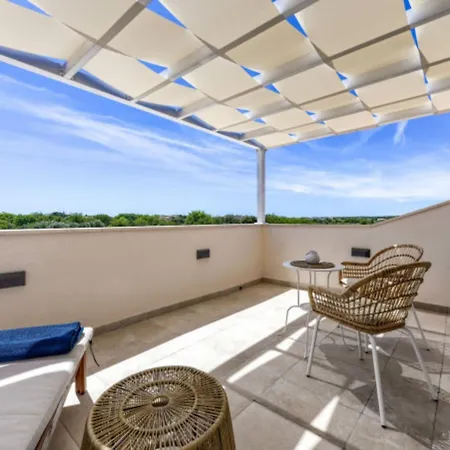 Rustic Perosa With Heated Pool