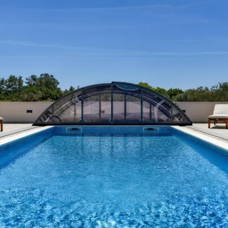 Rustic Perosa With Heated Pool *