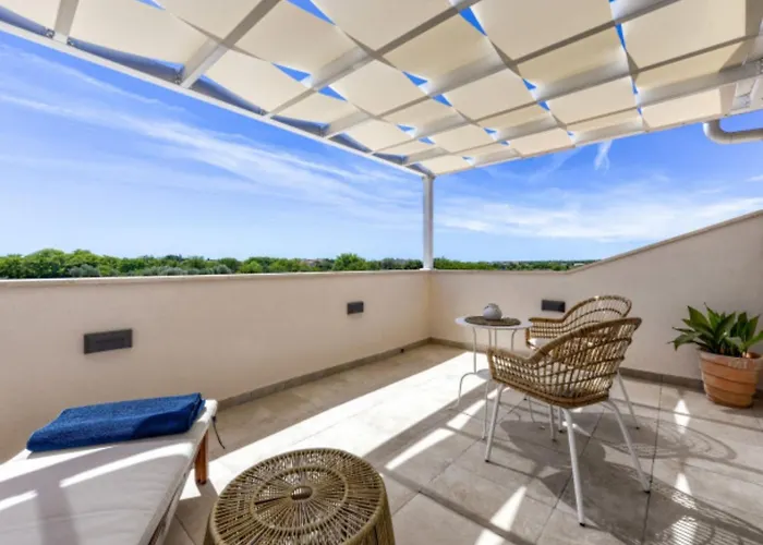 Rustic Perosa With Heated Pool