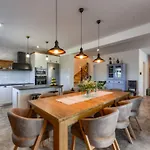 Rustic Perosa With Heated Pool * 扎顿