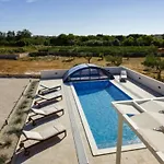 别墅 Rustic Perosa With Heated Pool *