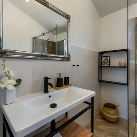 Rustic Perosa With Heated Pool