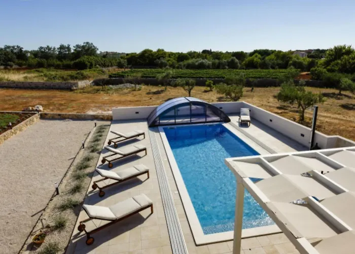 Villa Rustic Perosa With Heated Pool *
