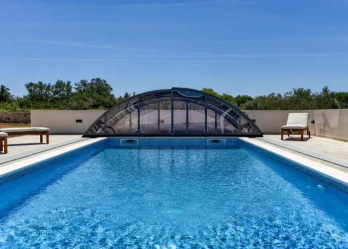 Rustic Perosa With Heated Pool *